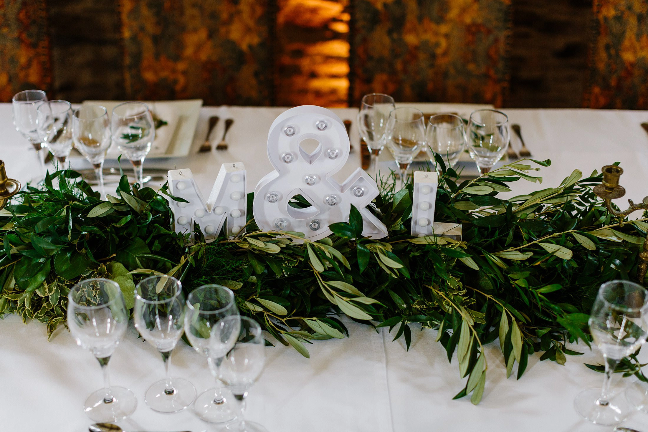 Photo mariage décoration de table fleuri
